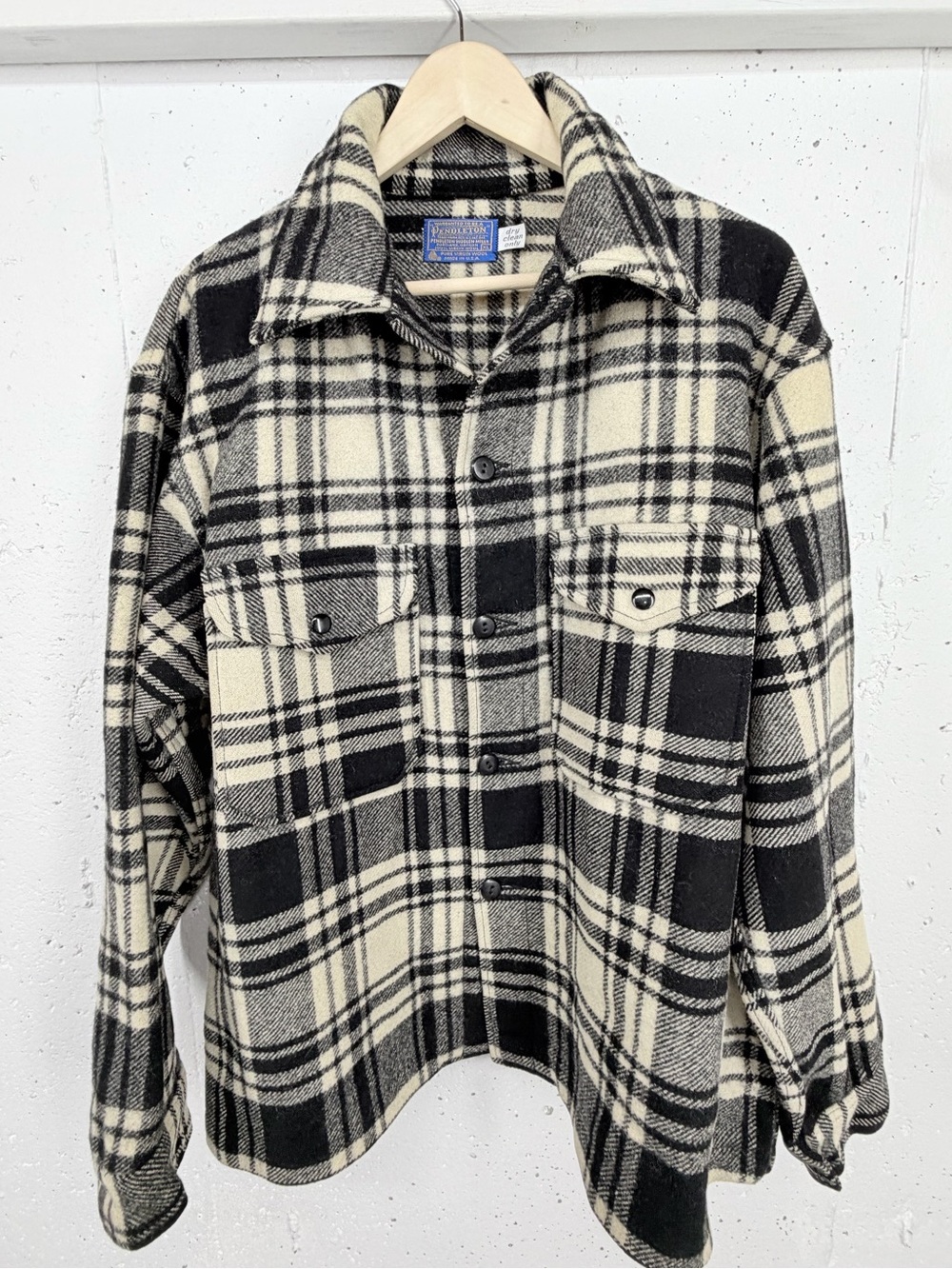 Vintage Pendleton Men’s Large Black Cream Buffalo Plaid Button Down Shirt Jacket